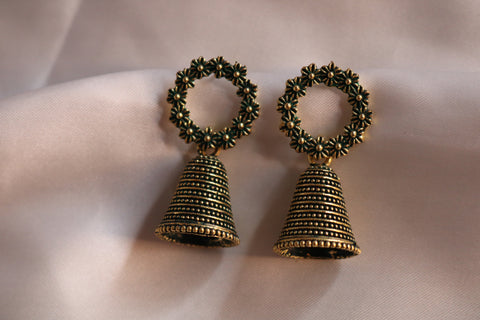 Shramya Christmas Wreath with Bell Earring