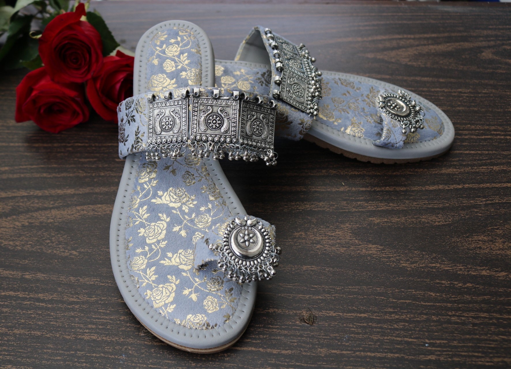 kolhapuri chappal for women