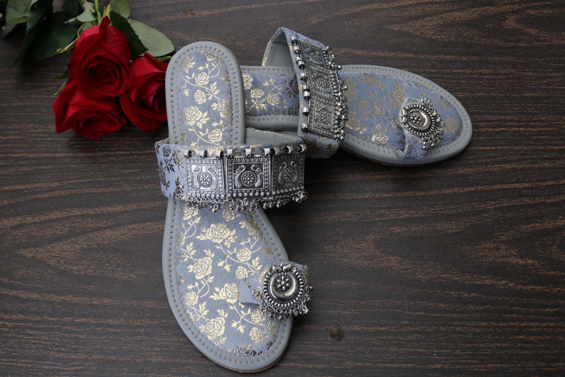 kolhapuri chappal for girls