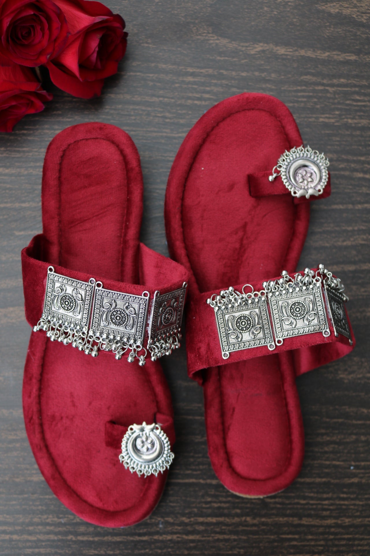 red kolhapuri chappal