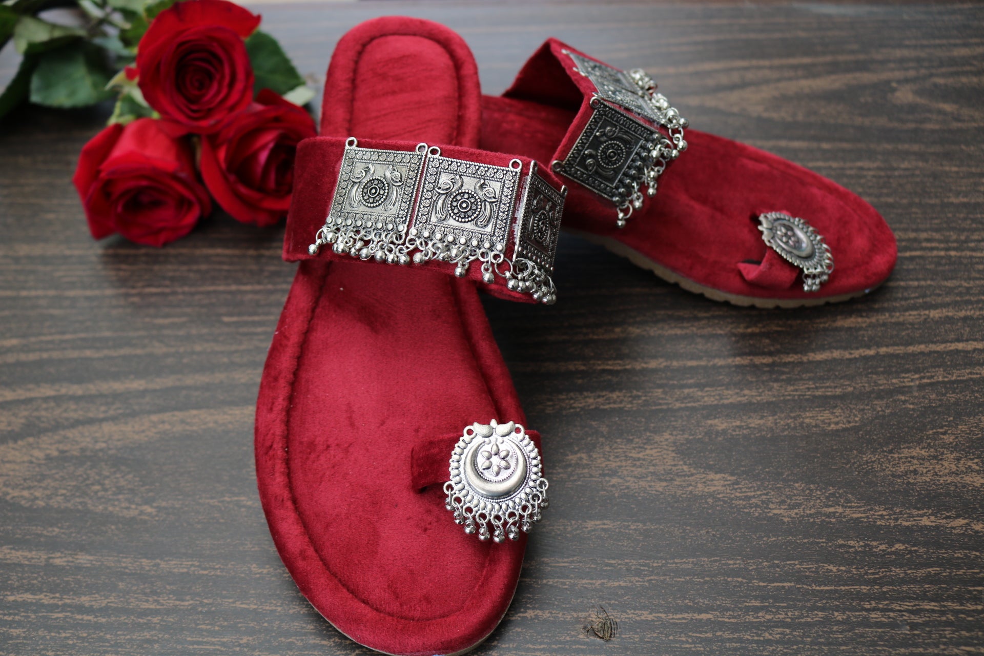 kolhapuri chappal for women