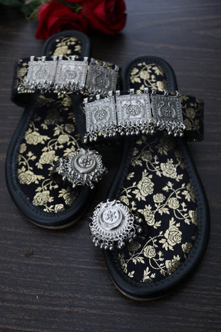 kolhapuri chappal