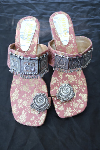 Shramya Handmade Kolhapuri Chappal with Heels