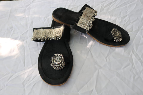 Shramya Handmade Kolhapuri Chappal