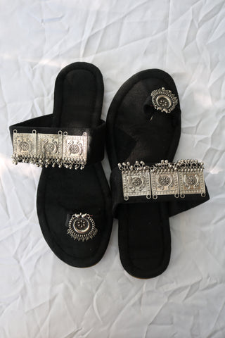 Shramya Handmade Kolhapuri Chappal