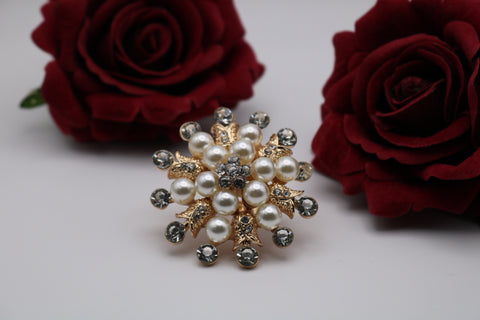 Shramya Big Ring with Pearl and Rhinestone