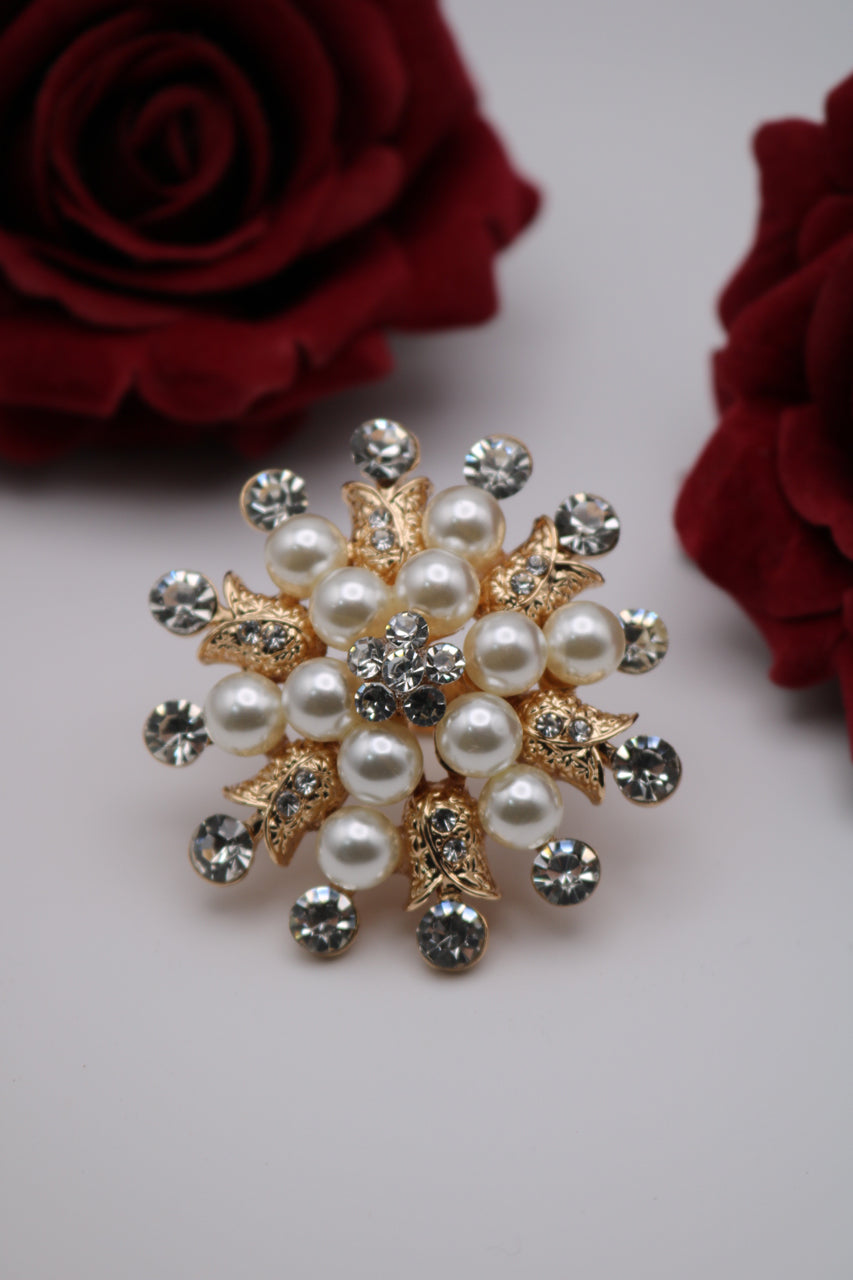 Shramya Big Ring with Pearl and Rhinestone