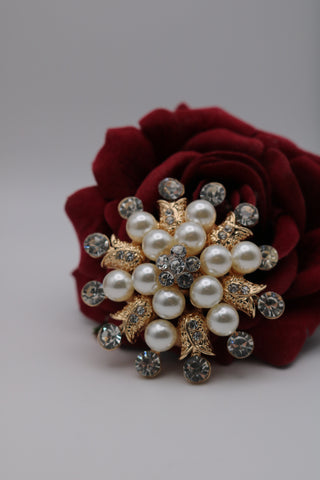 Shramya Big Ring with Pearl and Rhinestone