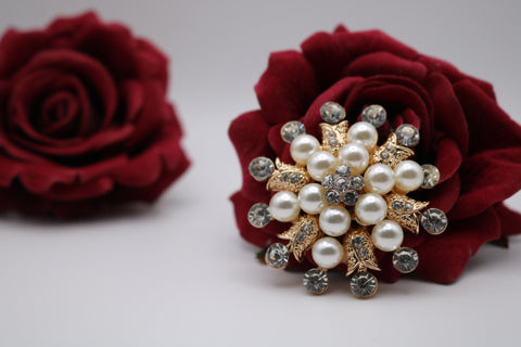 Shramya Big Ring with Pearl and Rhinestone