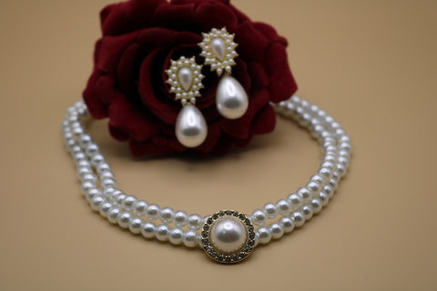 Shramya Pearl Necklace Set