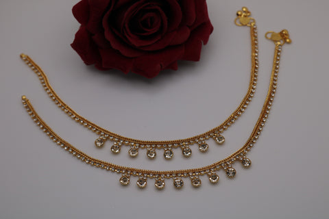 Shramya Gold Plated Gold and Rhinestone Anklet/Payal