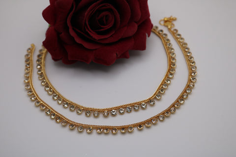 Shramya Gold-plated Rhinestone Anklet/Payal