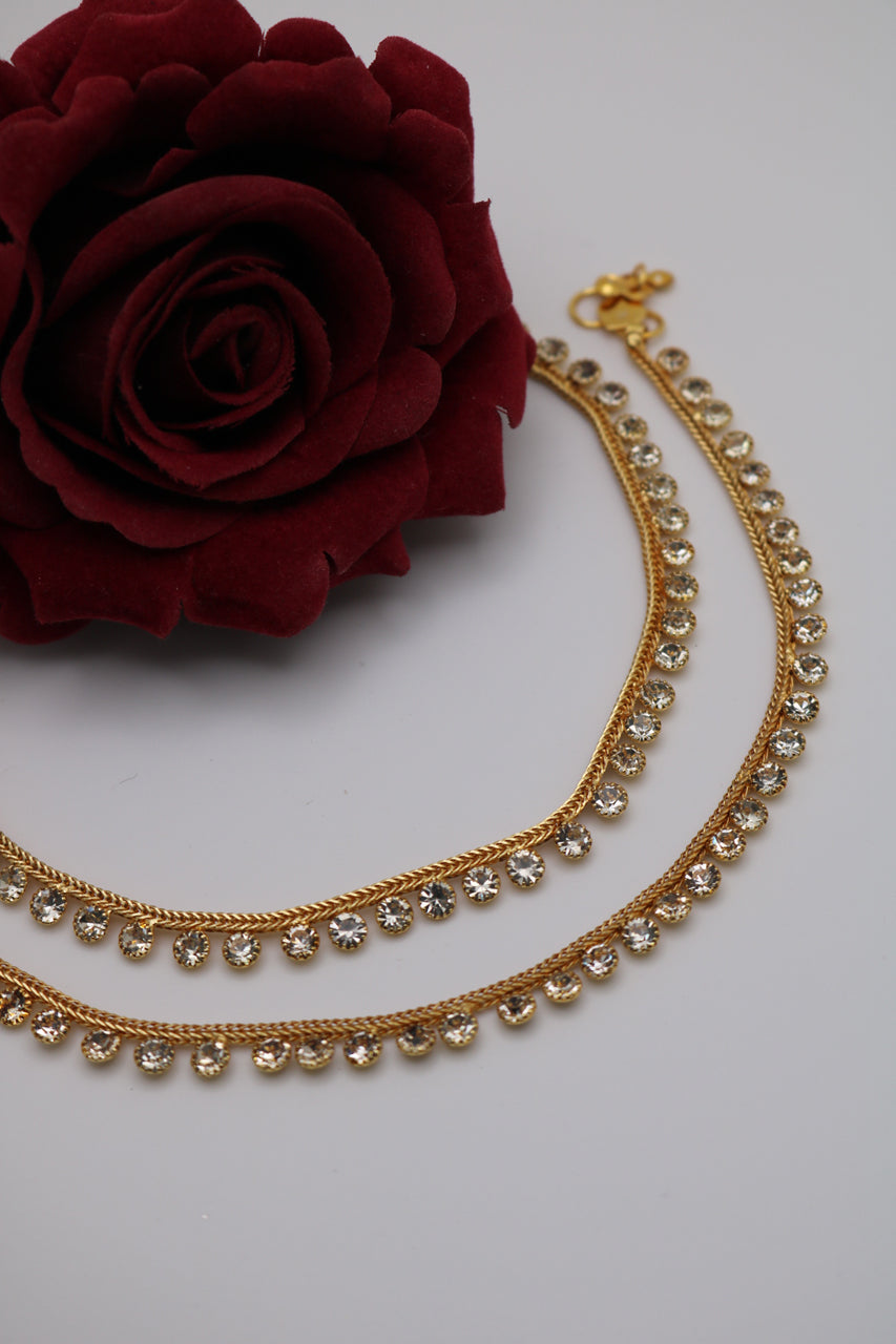 Shramya Gold-plated Rhinestone Anklet/Payal