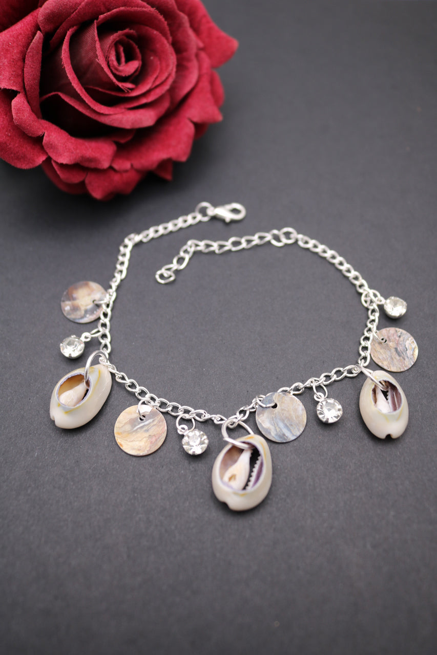 Shramya Sea Shell Anklet