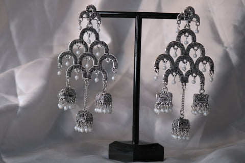 Shramya Silver Chandelier with Small Treasure Box Design Earring